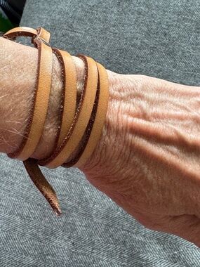 NWOT, LEATHER WRAP BRACELET, IN NATURAL LEATHER